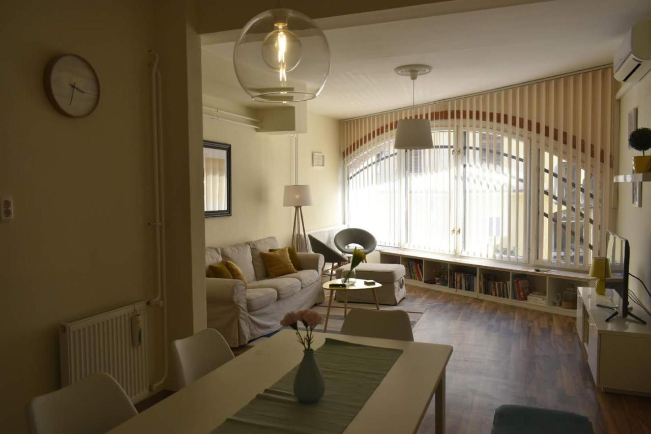 Fonix Family Apartment A Step From Szechenyi Square Πετς Εξωτερικό φωτογραφία
