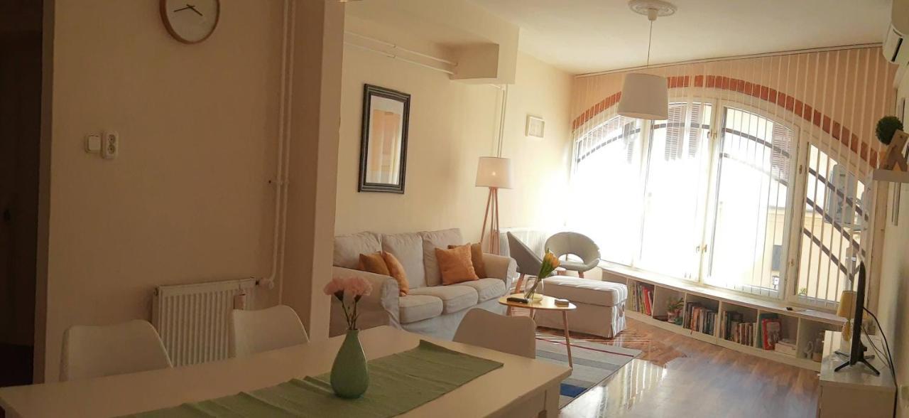 Fonix Family Apartment A Step From Szechenyi Square Πετς Εξωτερικό φωτογραφία