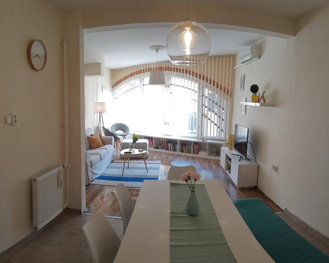 Fonix Family Apartment A Step From Szechenyi Square Πετς Εξωτερικό φωτογραφία