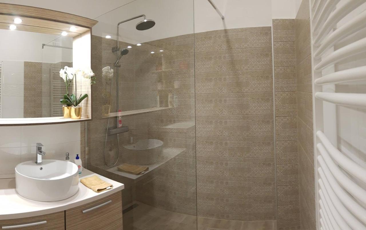 Fonix Family Apartment A Step From Szechenyi Square Πετς Εξωτερικό φωτογραφία