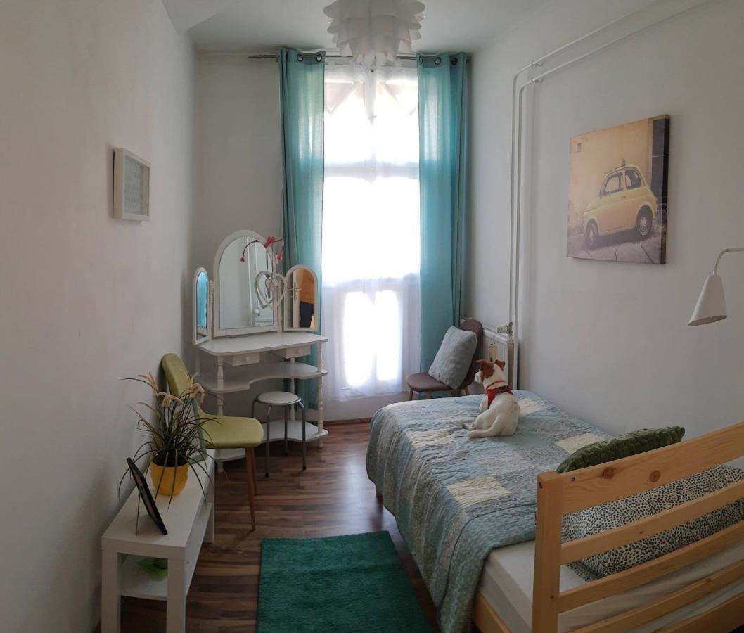 Fonix Family Apartment A Step From Szechenyi Square Πετς Εξωτερικό φωτογραφία
