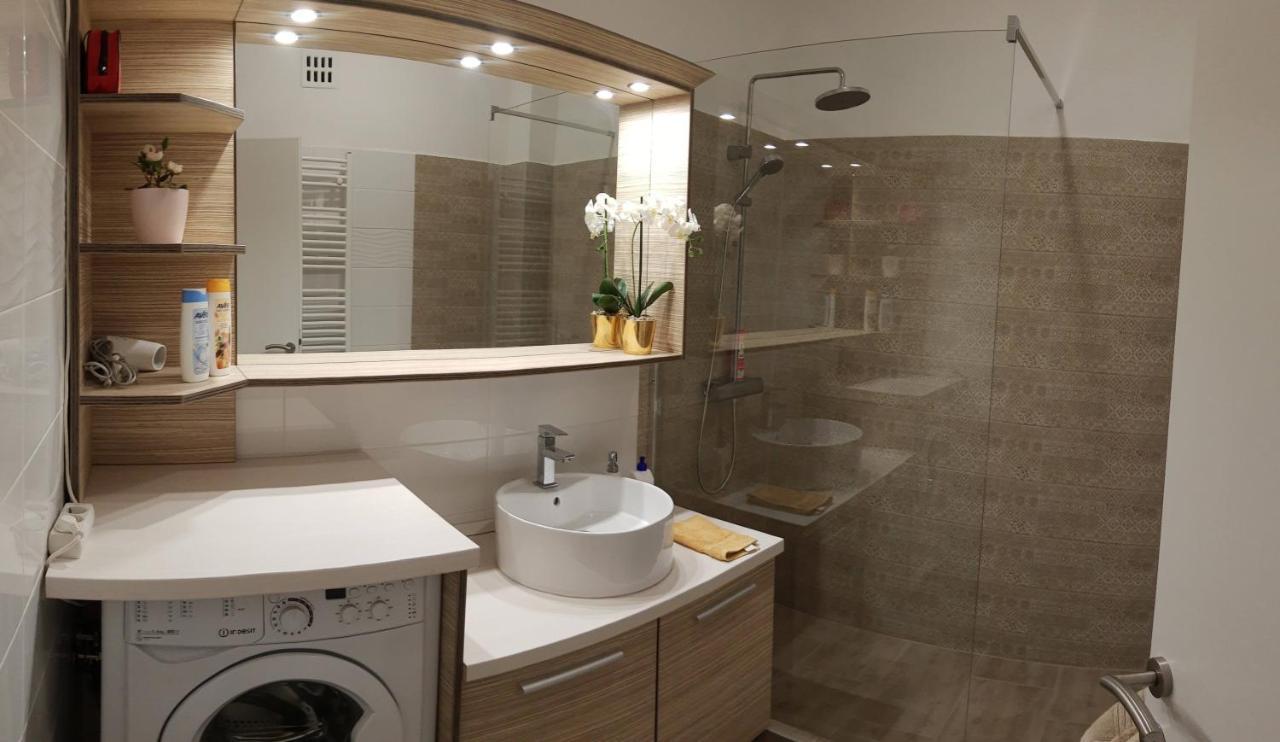 Fonix Family Apartment A Step From Szechenyi Square Πετς Εξωτερικό φωτογραφία